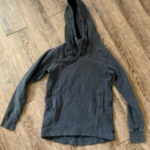 Women’s Lululemon hoodie